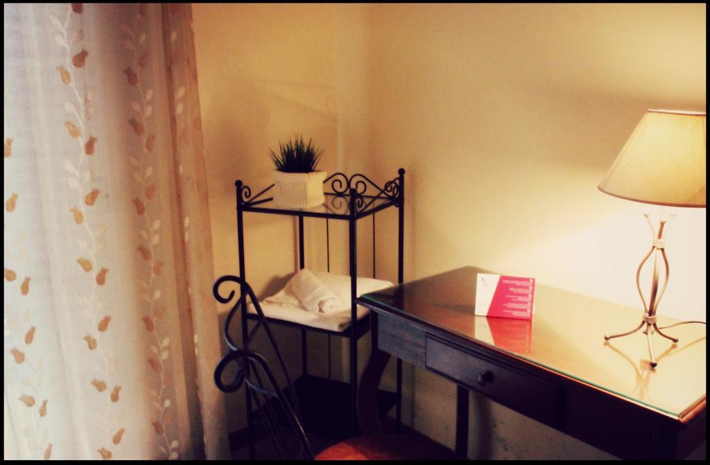 Sicilia Home B&B Katania Pokój zdjęcie